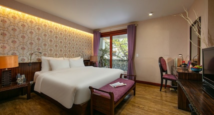 Oriental Suite Hotel & Spa Room Type - Junior Suite with Balcony Oriental Suite Hotel & Spa Room Type - Junior Suite with Balcony