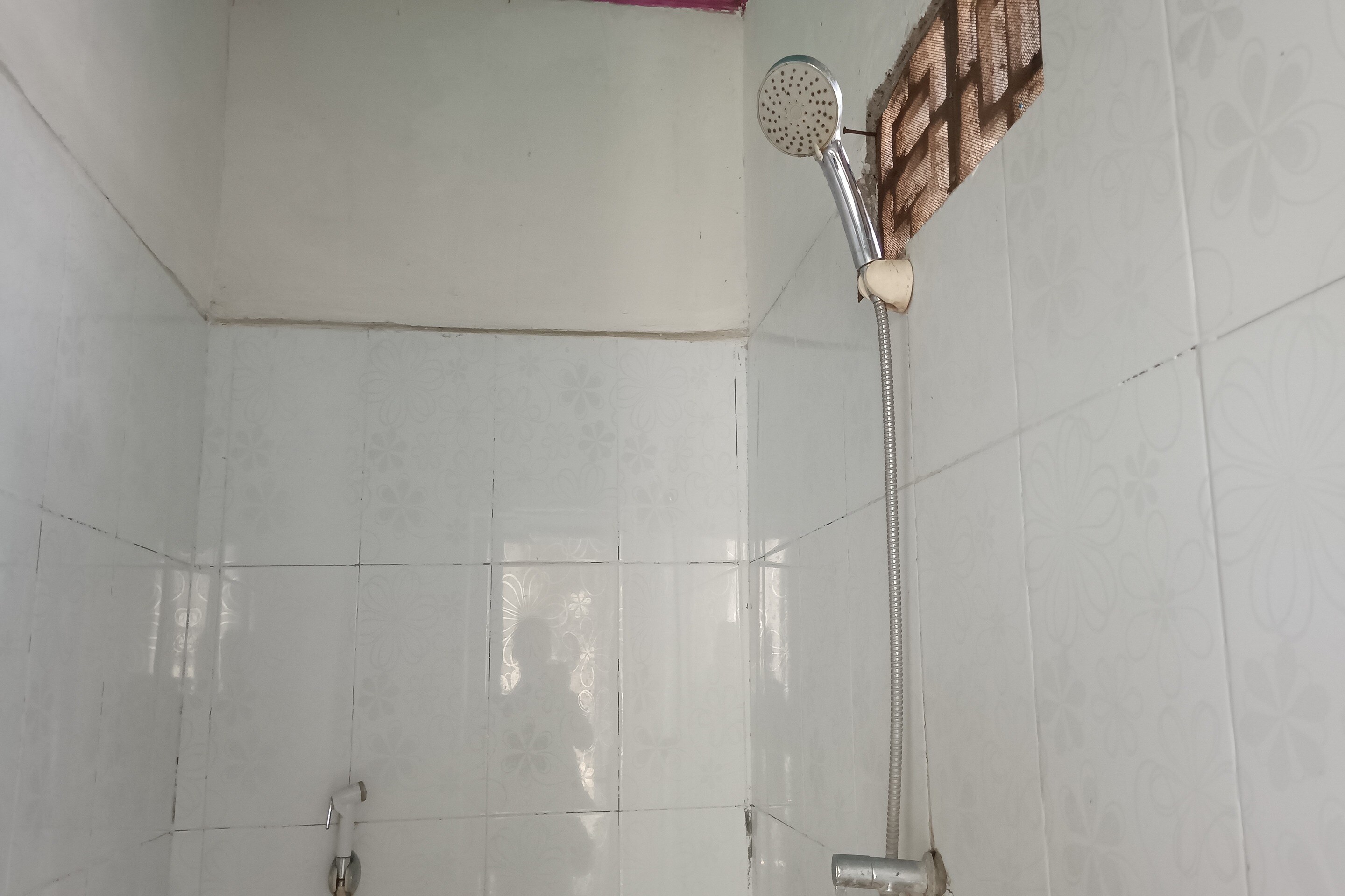 Hotel O Kawi Homestay - Tap to explore photos