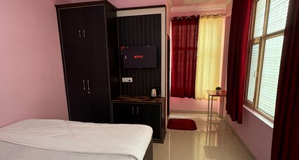 Pine View Guest House Room Type - Bedroom1