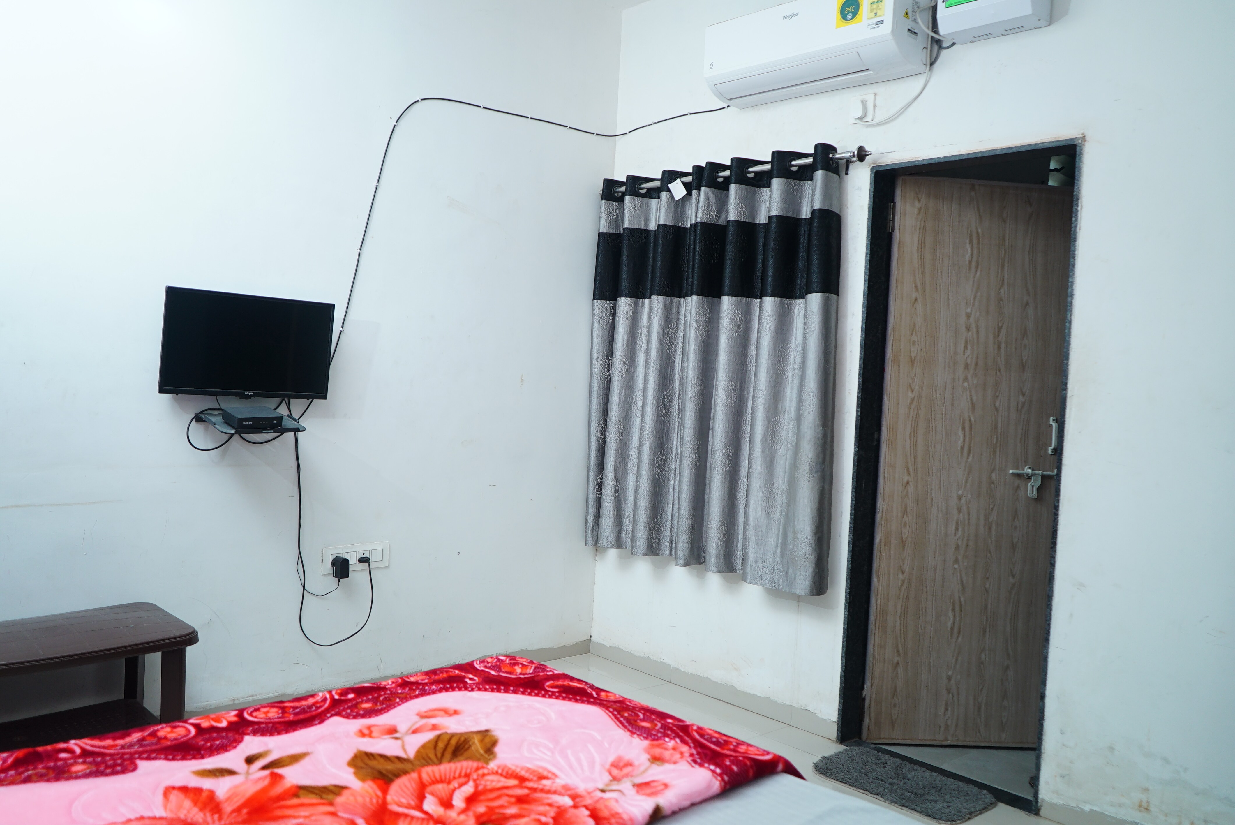 Madhav homestay - Tap to explore photos