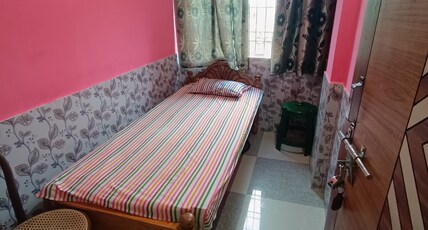 Sri Ganesh Hotel Fooding & Lodging Room Type - Bedroom 2