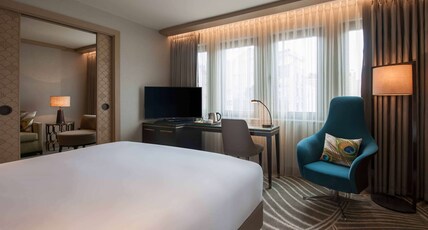 DoubleTree by Hilton Hotel Istanbul - Sirkeci Room Type - KING ONE BEDROOM SUITE DoubleTree by Hilton Hotel Istanbul - Sirkeci Room Type - KING ONE BEDROOM SUITE