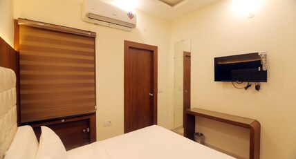 Hotel Teertham Haridwar Room Type - Deluxe room