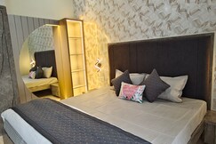 Vanya Kutir - Premium 2BHK Villa with Jacuzzi Retreat