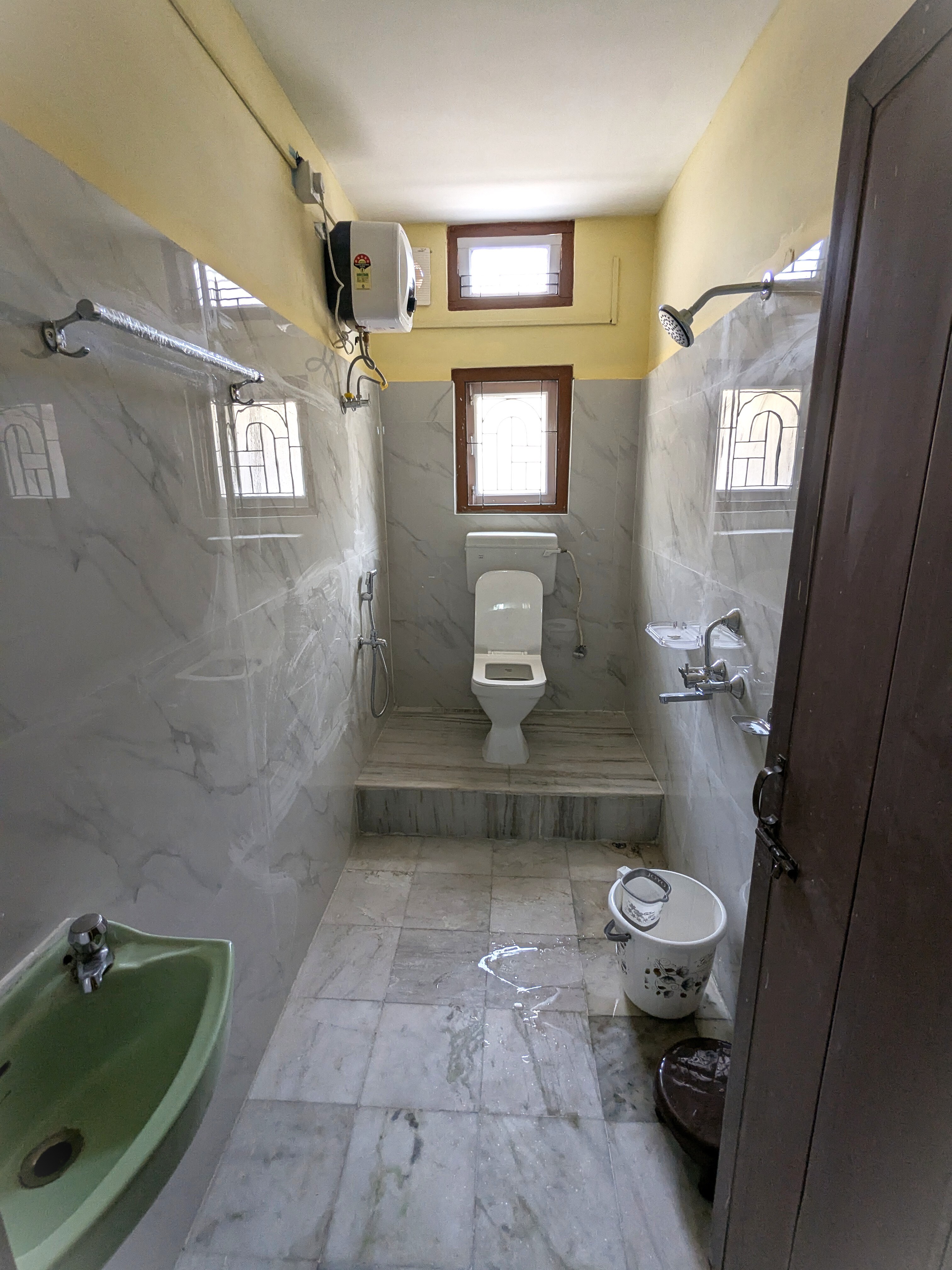 Atithi Homestay , Suruj Nagar , Six Mile - Tap to explore photos
