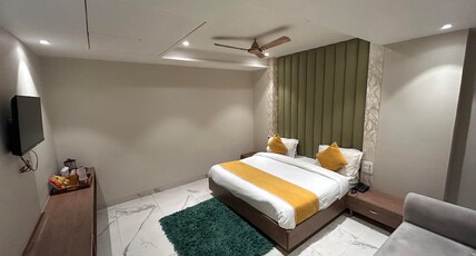 The Taj Crown Hotel Agra Room Type - Executive Room