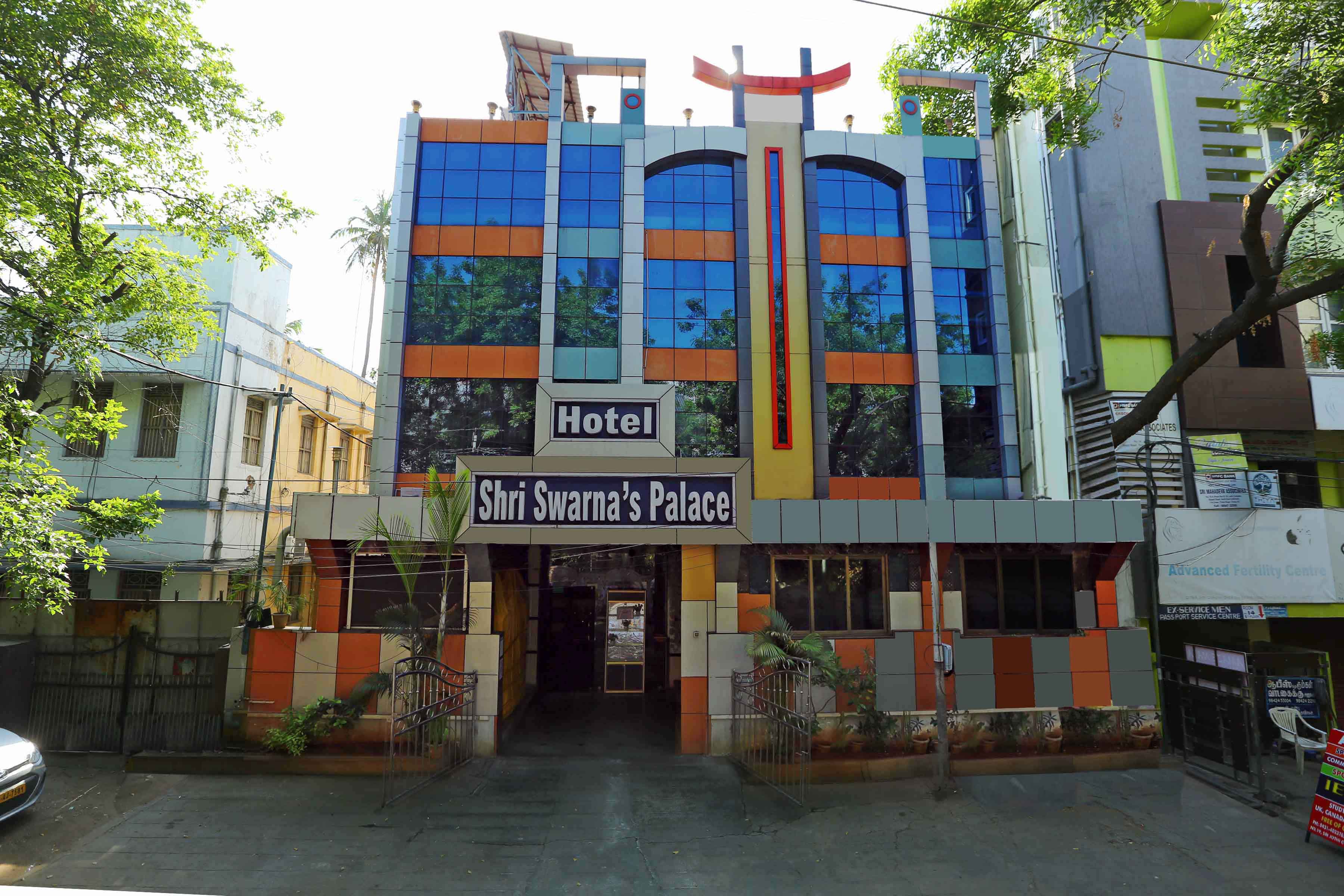 Hotel Shri Swarna's Palace - Tap to explore photos
