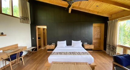 Qayaam Gah Room Type - Private Villa With Dal Lake View