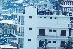 Hotel Deep Dinky Dine