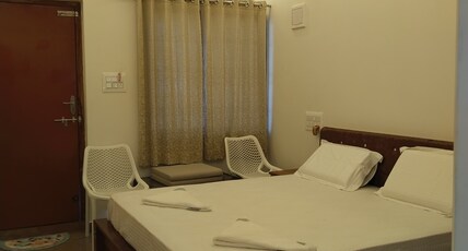 ISLAND DREAMS Room Type - Family Deluxe Bedroom with kitchenet