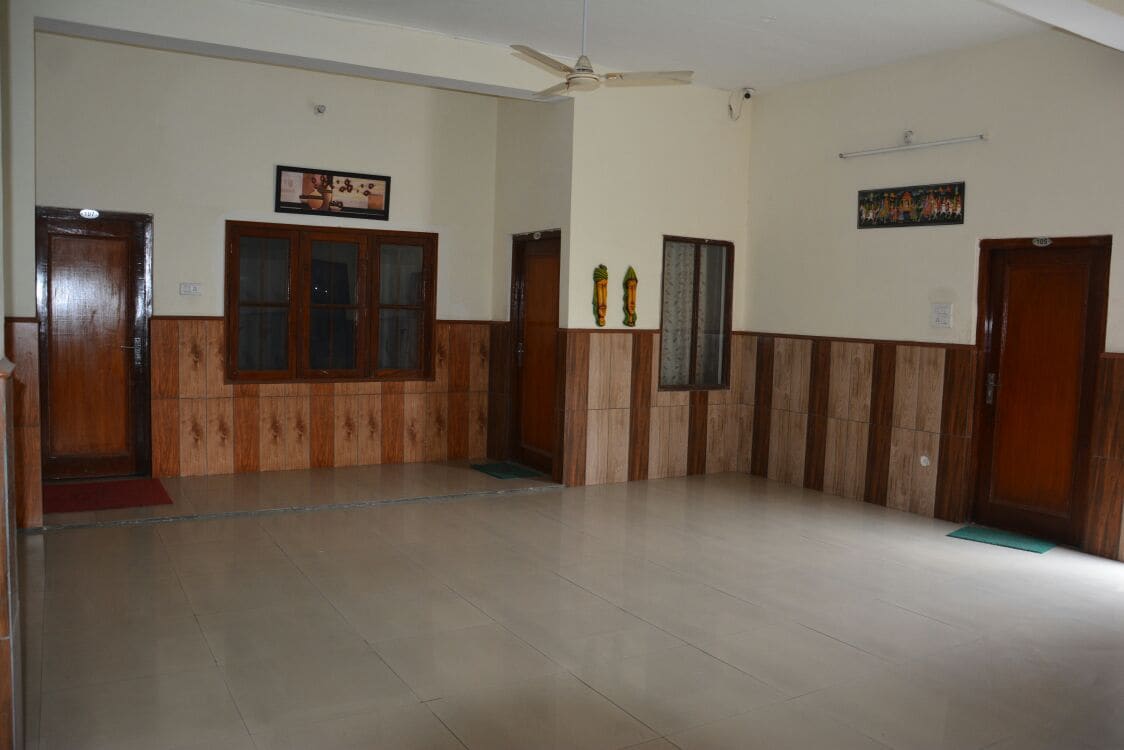 Deluxe Home Stay,Gagret(District Una) H.P. - Tap to explore photos