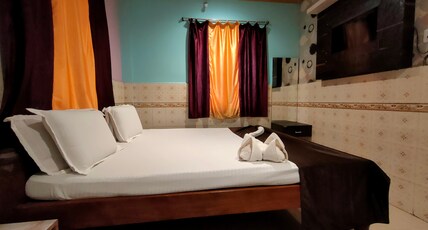 Hotel Utopia Room Type - Deluxe Double Bedded Rooms