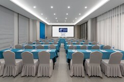 Holiday Inn Express Kunming West