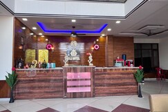 Raj Hotel
