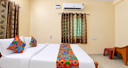 FabHotel Srinivasa Residency Room Type - Deluxe Room