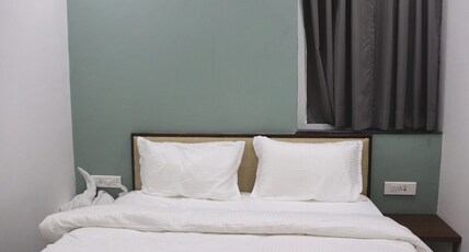 Sharman suites Room Type - Standard Double Bed Room