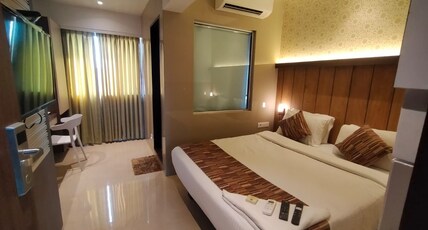 Hotel Mourya Residency Pvt Ltd Room Type - Super Deluxe Room