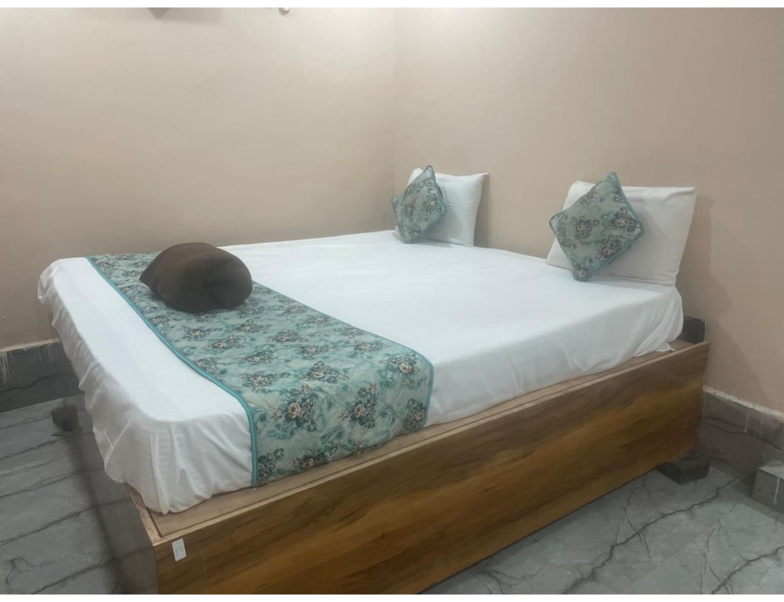 Shree hotel and family restaurant - Tap to explore photos