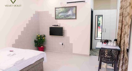 Giriraj Garden Cottages Room Type - Deluxe Cottage