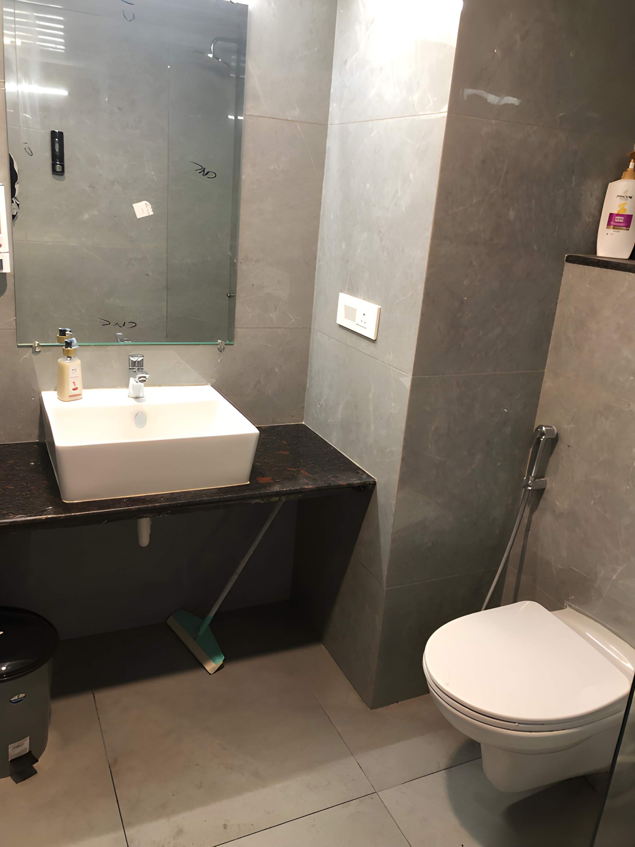 Mountain View | Projector | CoupleFriendly, Family - Tap to explore photos
