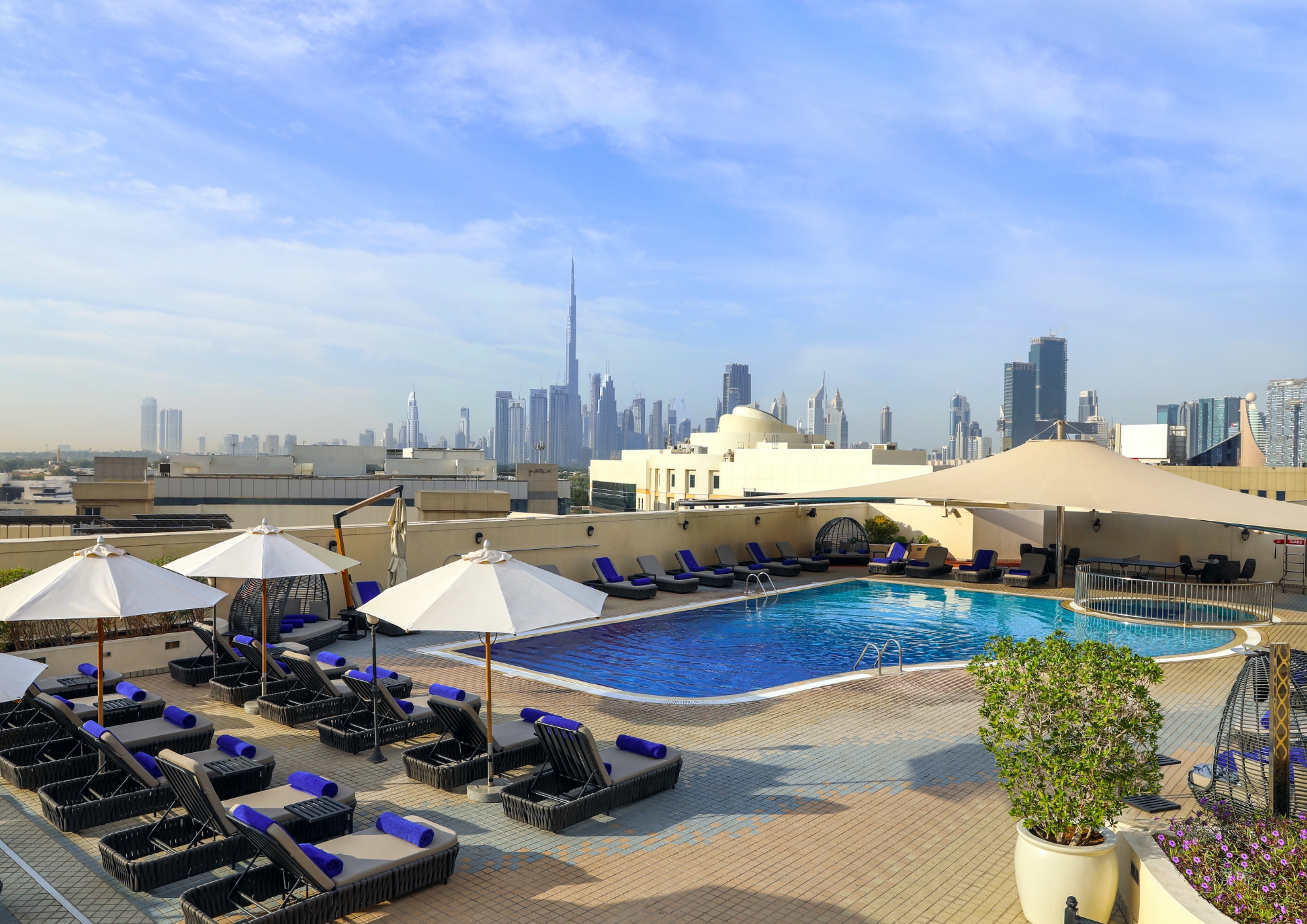Movenpick Hotel & Apartments Bur Dubai - Tap to explore photos