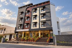 Photos of Hotel Green Leaf By T And M Hotels
