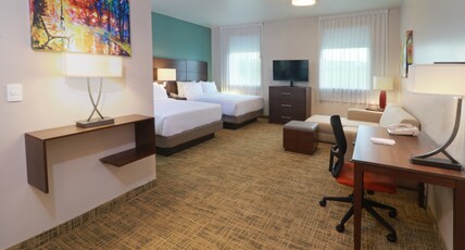Staybridge Suites QUERETARO, an IHG hotel Room Type - 2 Queen 1 Bedroom Suite