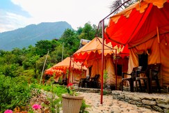Bros Camps & Cafe, Tirthan