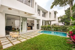 LaAgueda Villa with Private Pool Patio Garden (14)