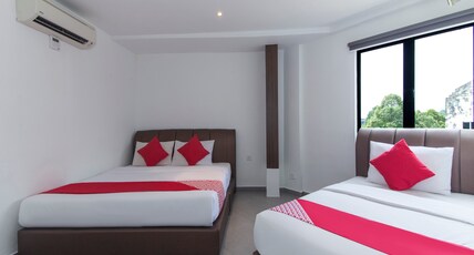 Hotel O Link Inn Room Type - Suite Triple