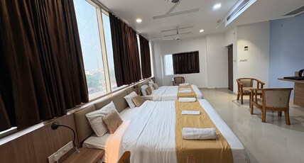 Hotel Silver Bell Room Type - Family Room