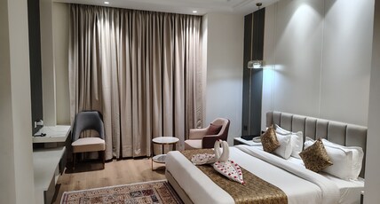 The Holy Awadh Hotel Room Type - Presidential Suite
