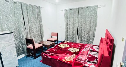 Gulmarg Tranquility Homestay Room Type - Double Bedroom