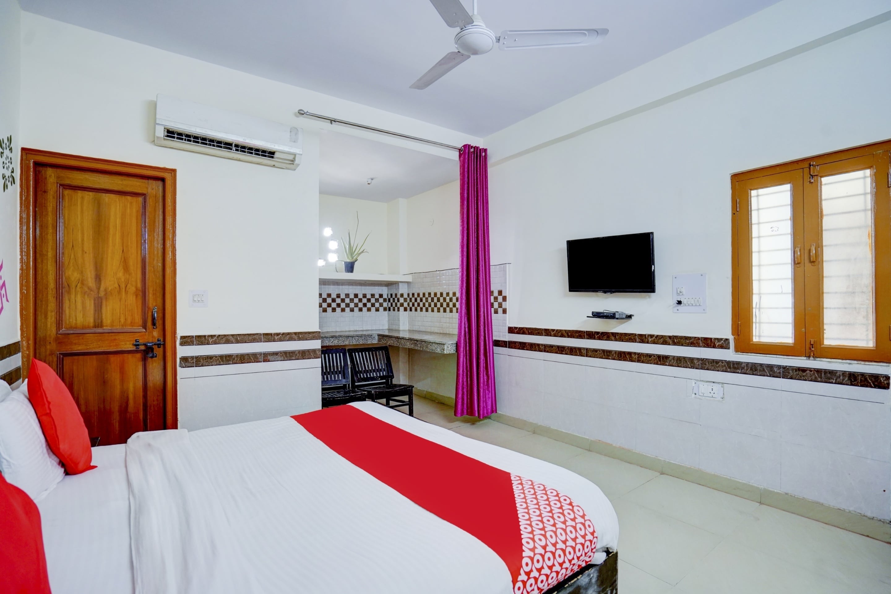 Hotel O Vibhu Residency - Tap to explore photos