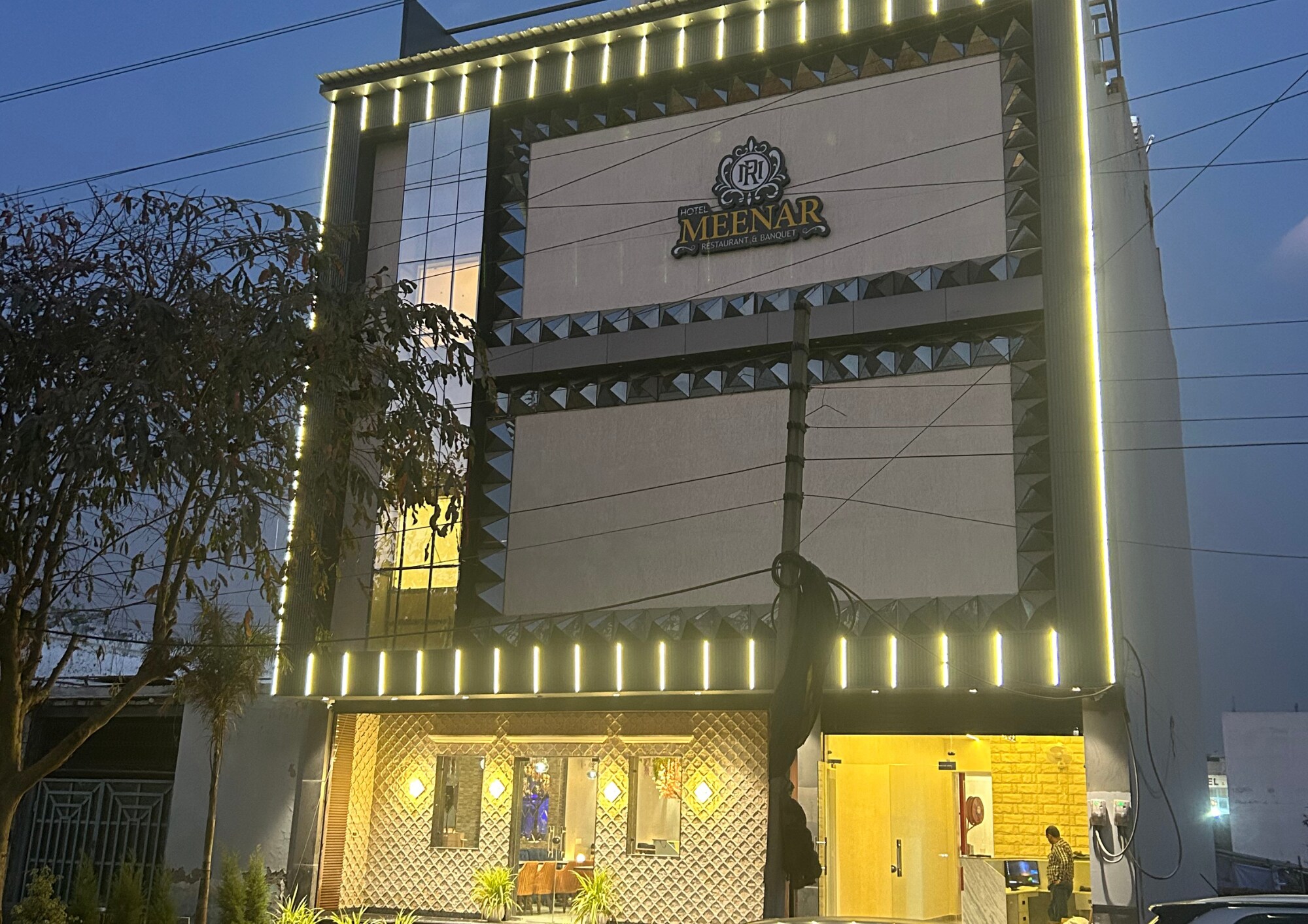 Meenar Hotel, Restaurant & Banquet (A Unit of Gyan Hospitality & Catering Services) - Tap to explore photos