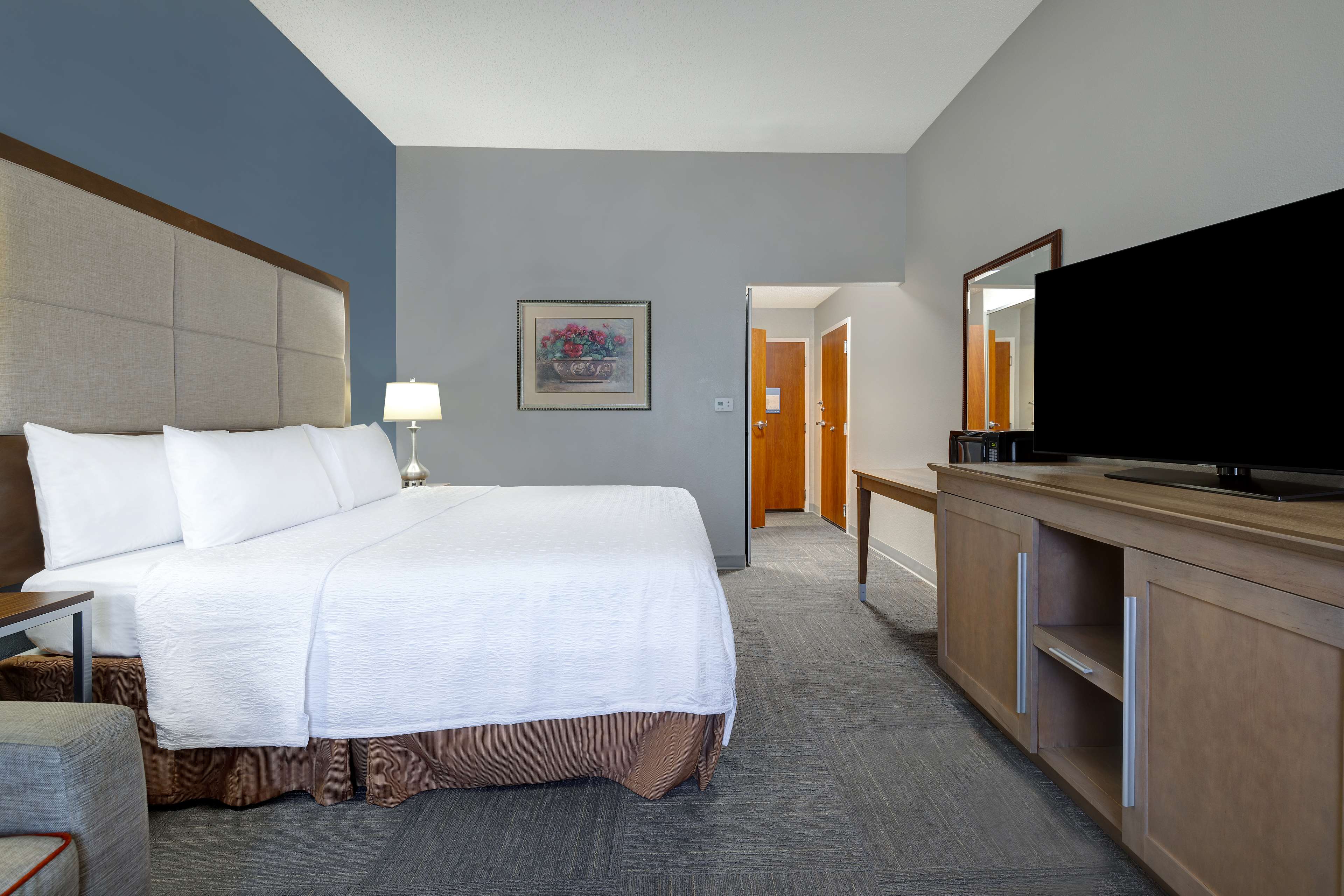 Hampton Inn Victoria - Tap to explore photos