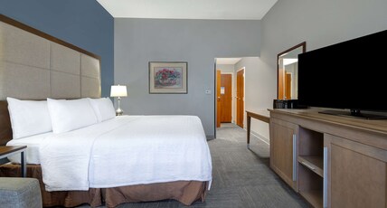 Hampton Inn Victoria Room Type - 1 KING BED NONSMOKING