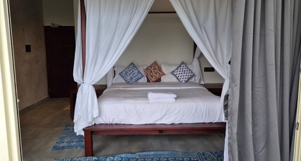 Chique Shanti Resort Room Type - Deluxe sea view room ground floor