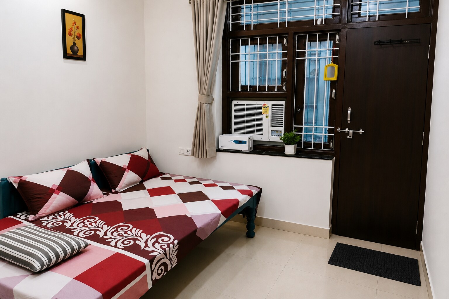 Shree Ganesh Homestay Guest House AC Room - Tap to explore photos