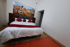 Geetatri Luxury Homestay