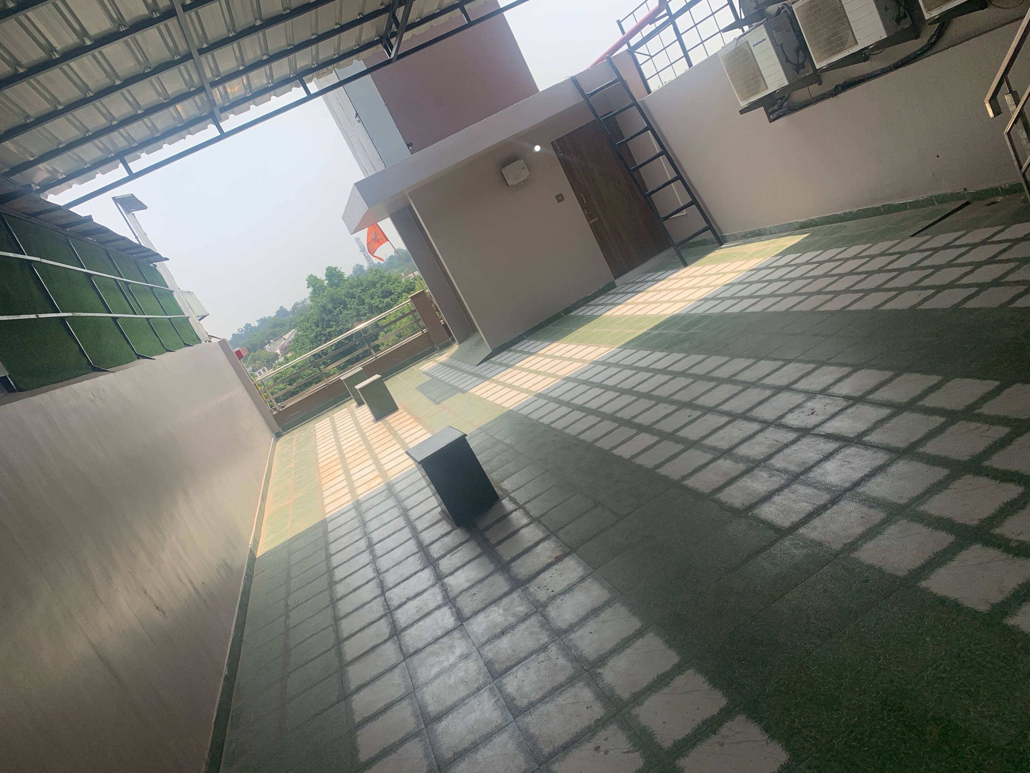 Hotel sindhu - Tap to explore photos