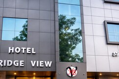 Hotel Bridge View