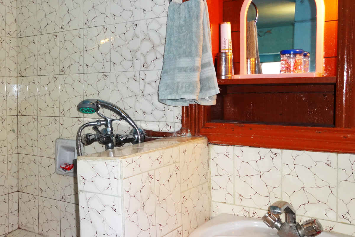 ALLIANCE GUEST HOUSE - Tap to explore photos
