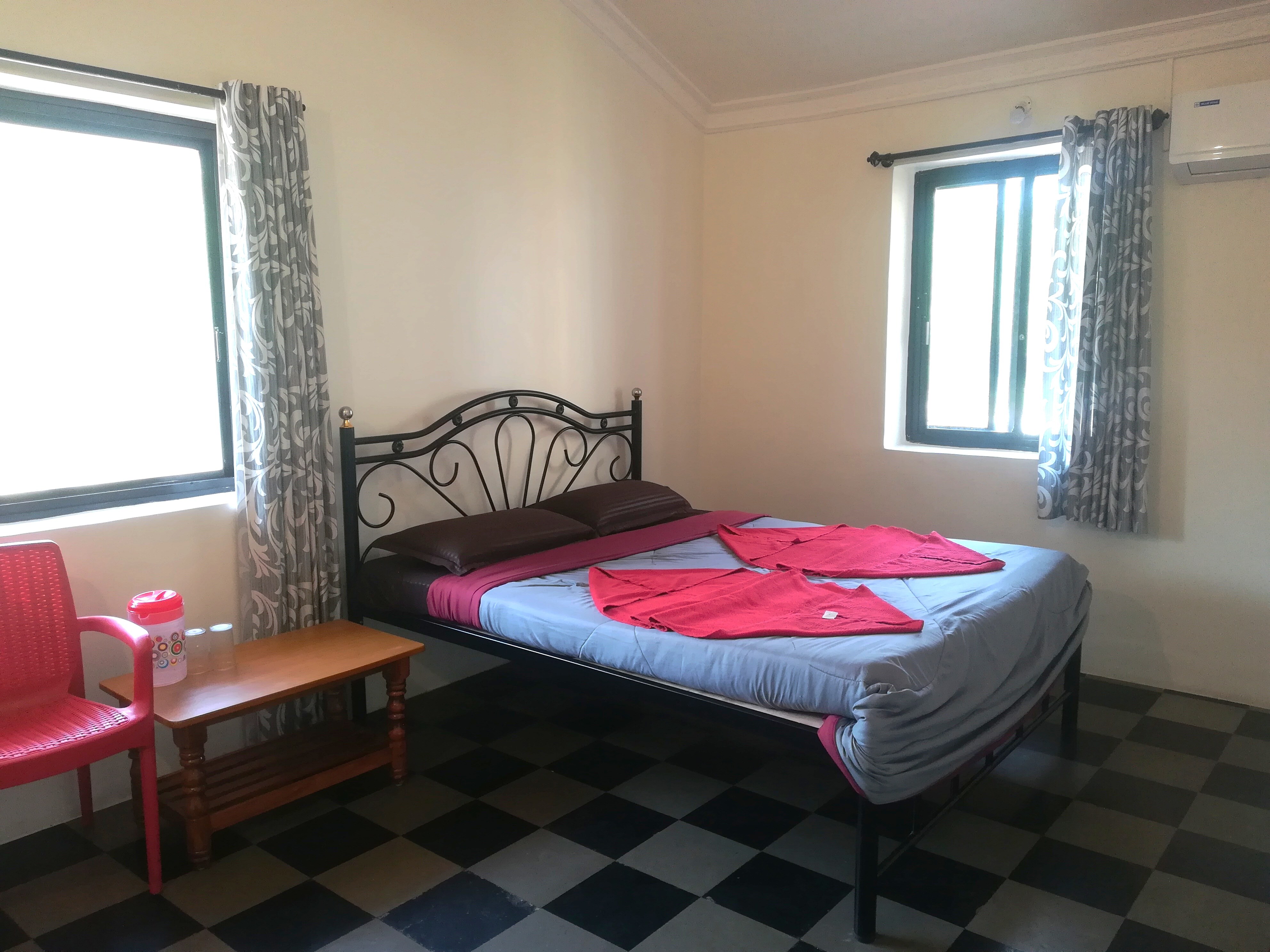 Regans Hotel Siddhi - Tap to explore photos