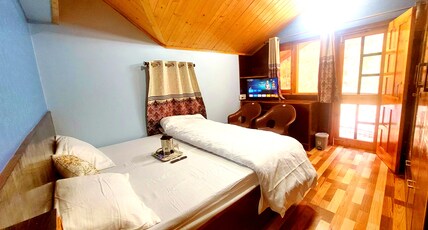 Pine Paradise Homestay Room Type - Bedroom 2