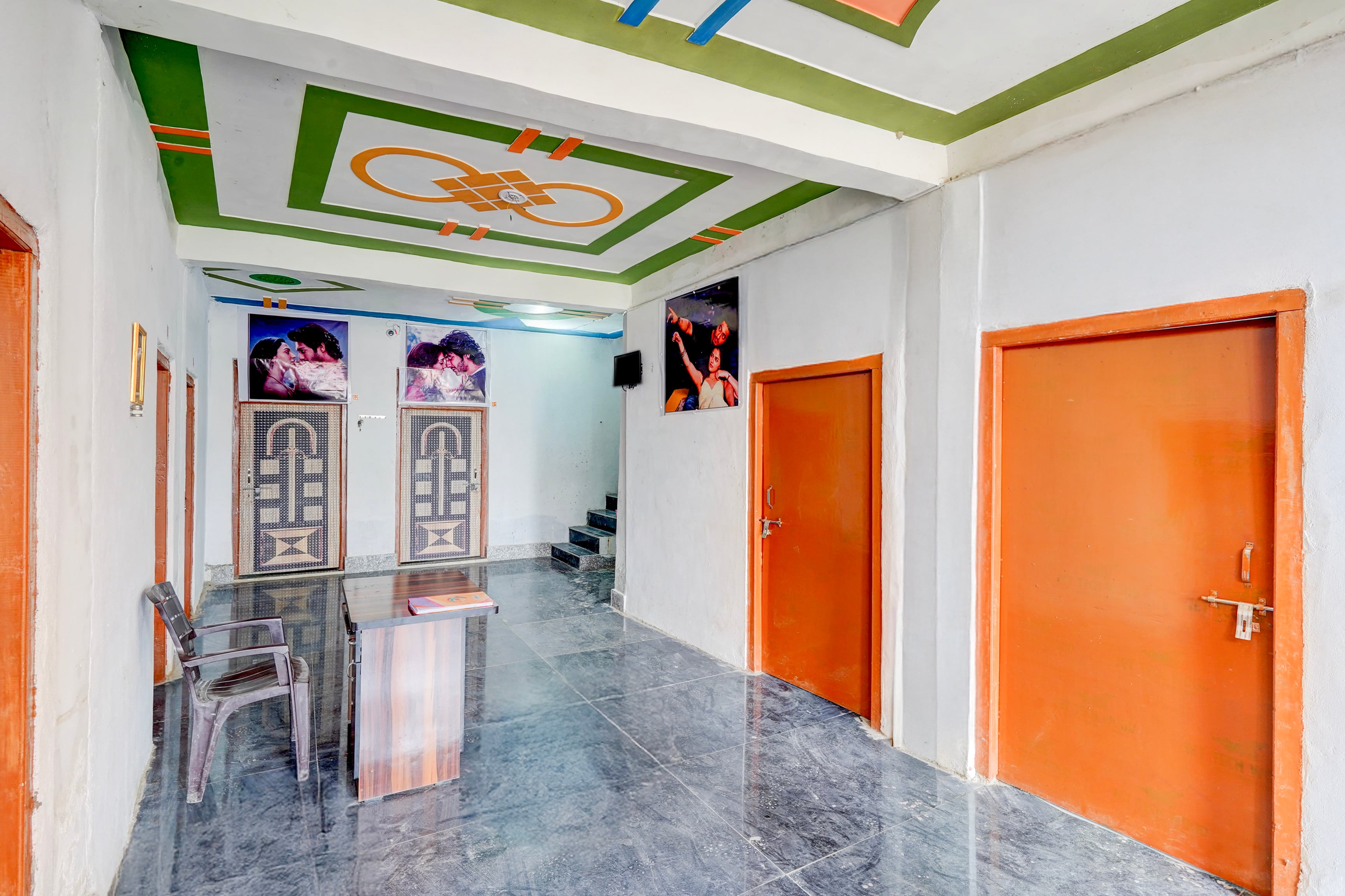 SPOT ON Saiyaara Hotel - Tap to explore photos