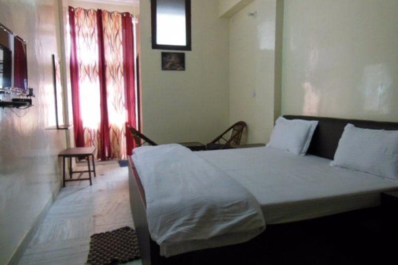 RUDRAKSH GUEST HOUSE - Tap to explore photos