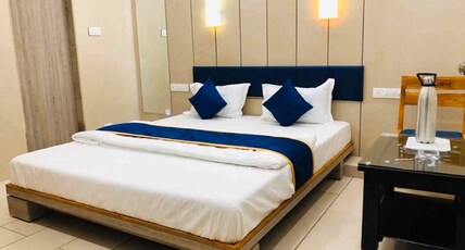 HOTEL BLUE BERRY Room Type - Deluxe Room
