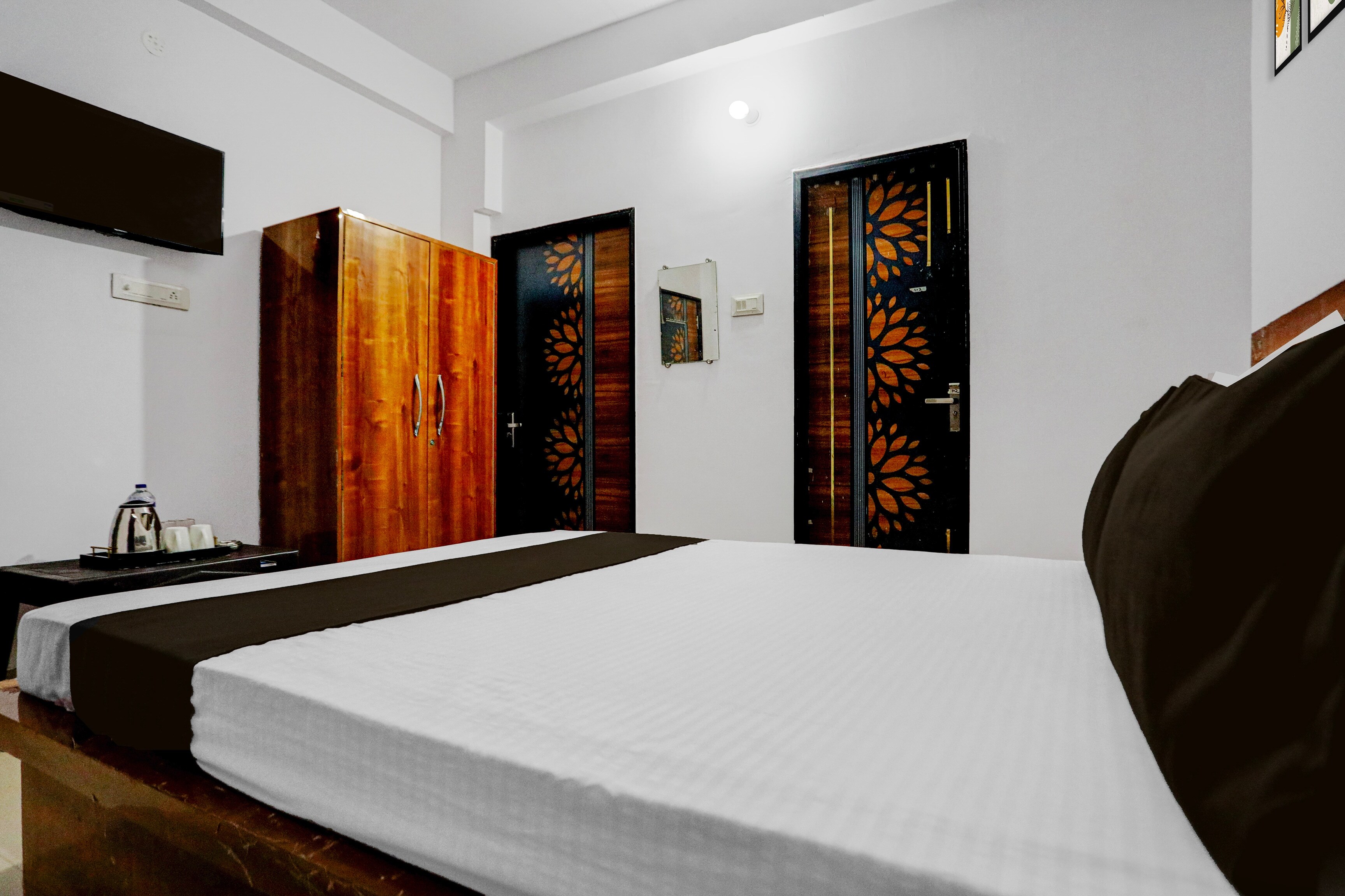 Hotel O Aadya Home Stay - Tap to explore photos
