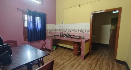 Maple Leaf Chowkidingee Room Type - Budget One BHK Stay Non AC 